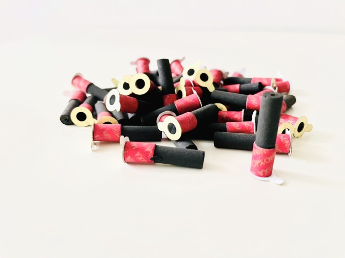 MINI MOKSA Z PLASTREM I PODSTAWKĄ BEZDYMNA 180 SZT.