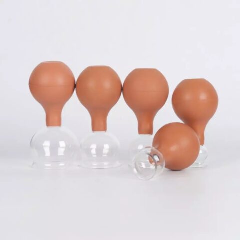 szklane bańki z pompką