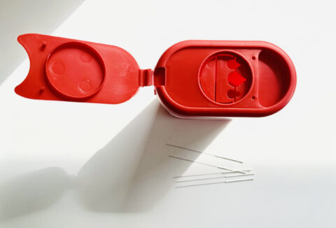 pojemnik na igły 0,7