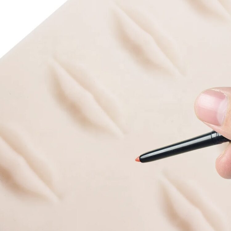 Skórka do ćwiczeń makijażu permanentnego ust